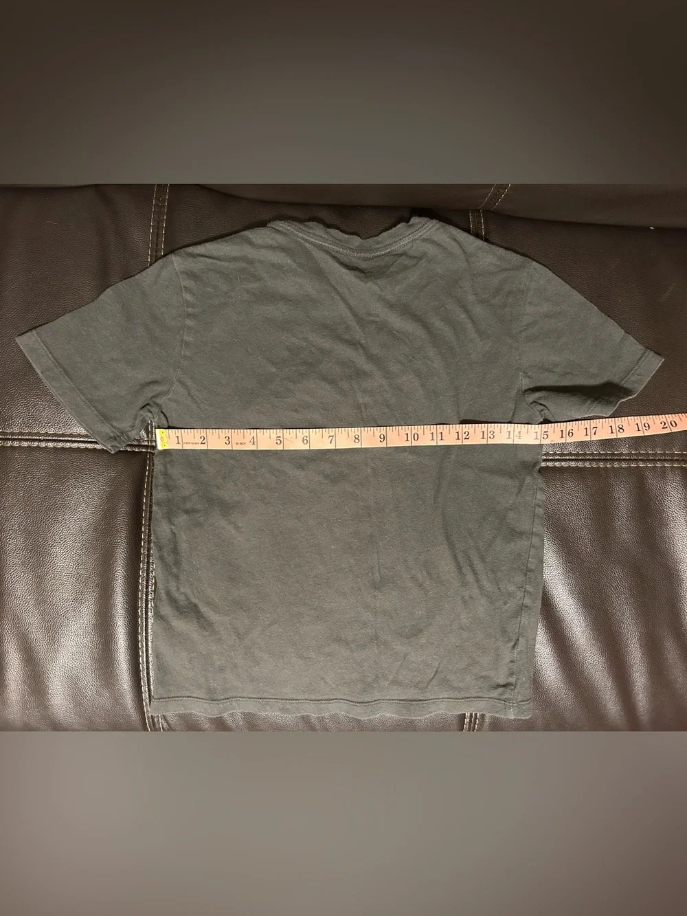 Old Navy Graphic T-Shirt. Boys‎ 8.
